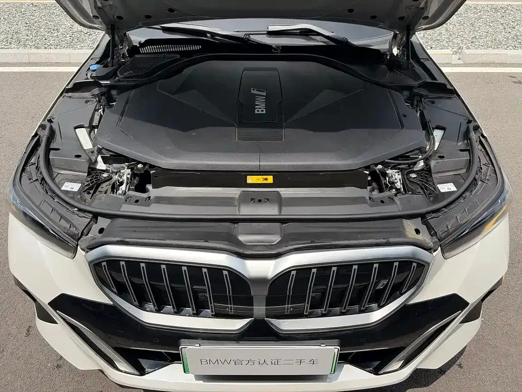 BMW i5 — фото 10