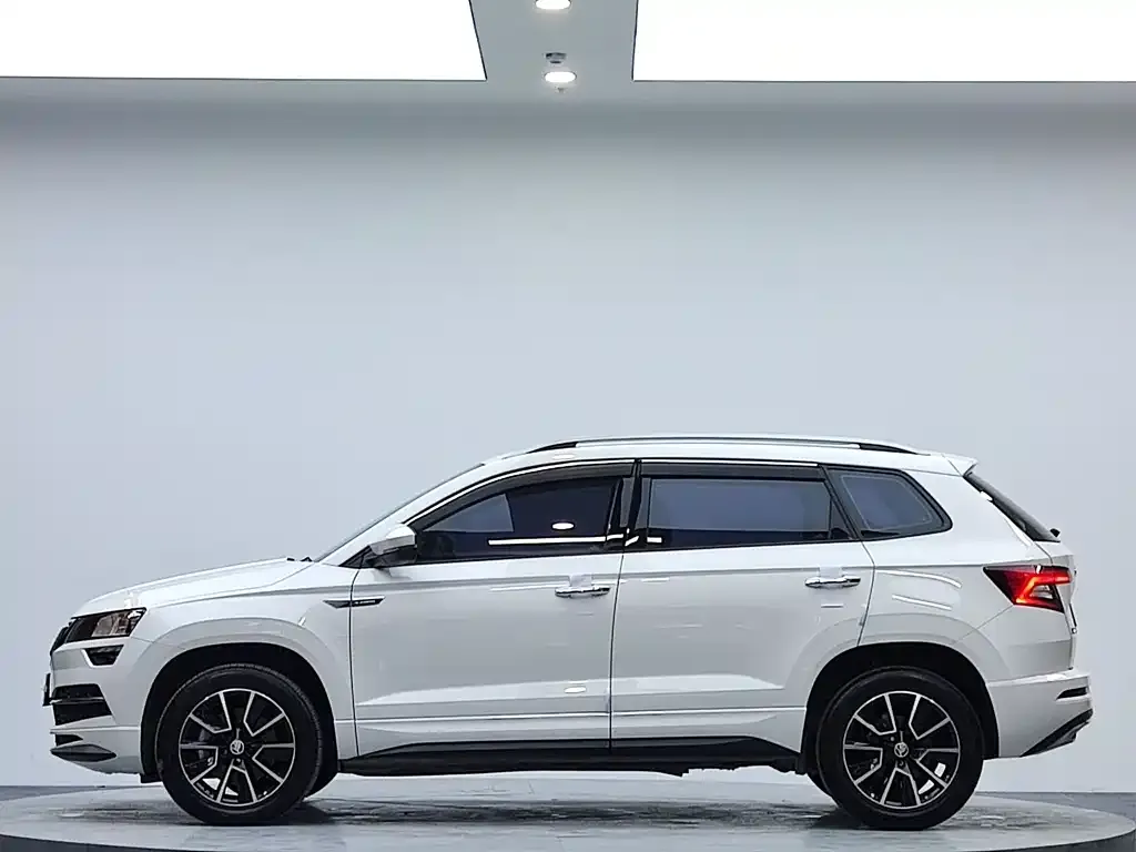 Skoda Karoq — фото 6
