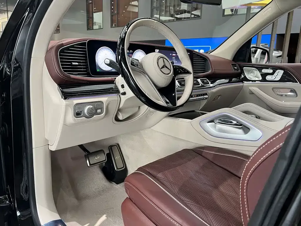 Mercedes-Benz GLS — фото 8