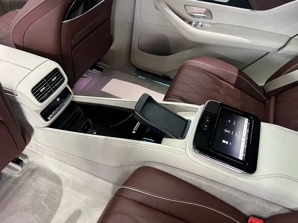 Mercedes-Benz GLS — фото 2