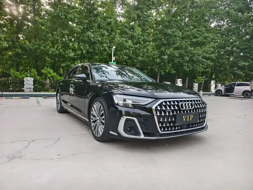 Audi A8 — фото 6