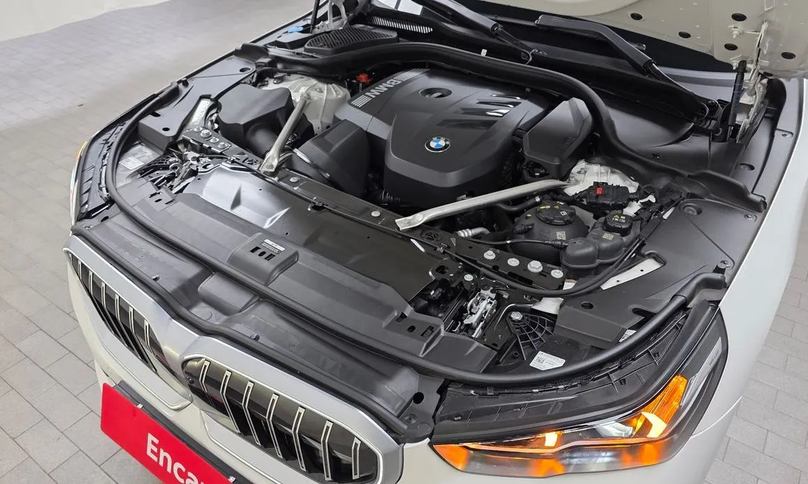BMW 5-Series 2024 из KR, фото 10