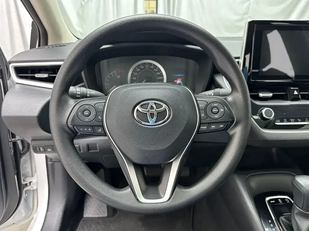 Toyota Corolla — фото 4