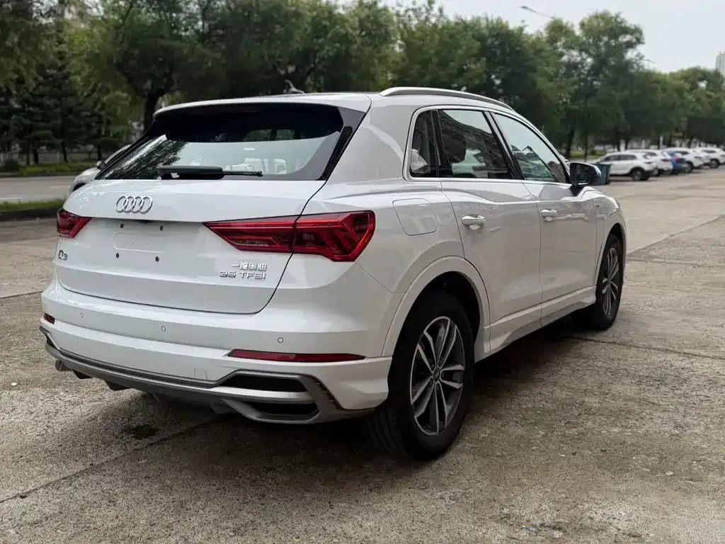 Audi Q3 — фото 6
