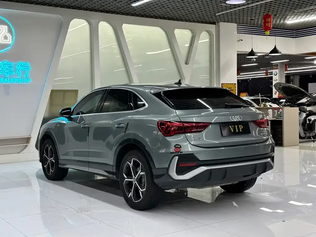 Audi Q3 Sportback — фото 9