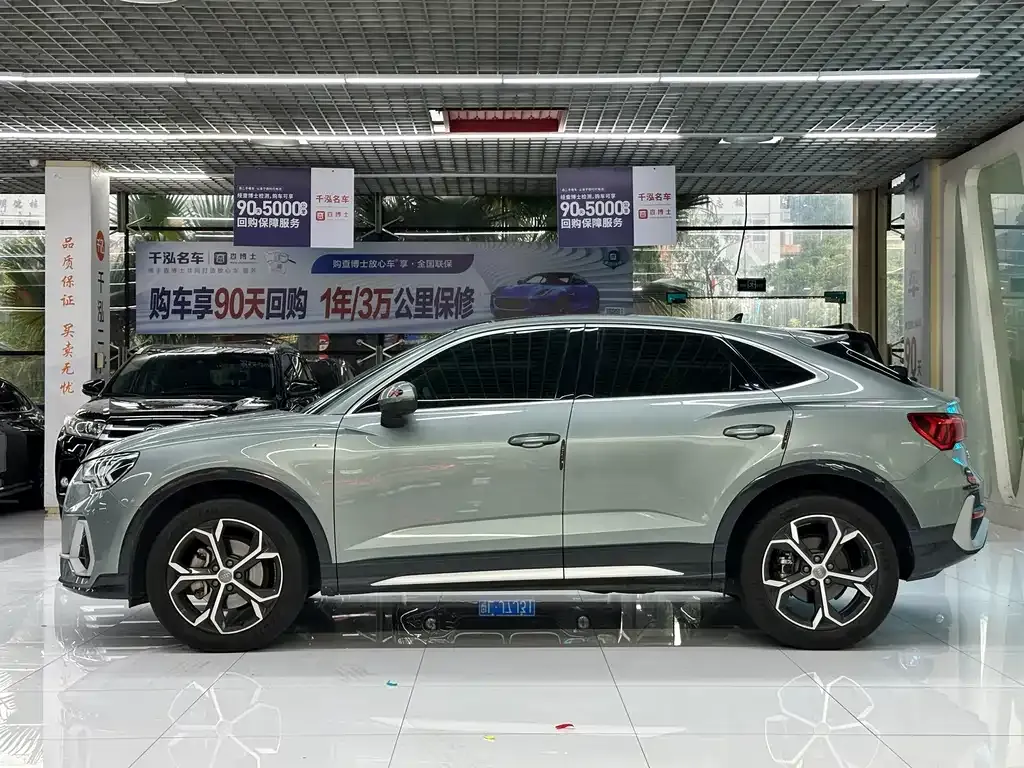 Audi Q3 Sportback — фото 10