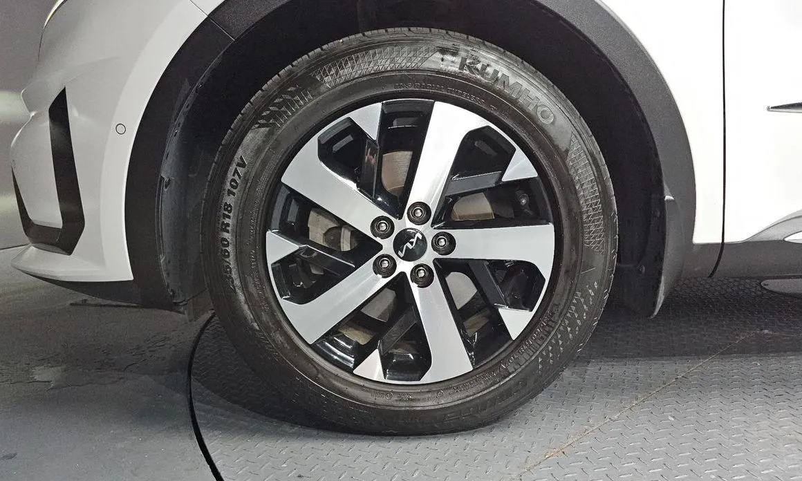 Kia Sorento — фото 7