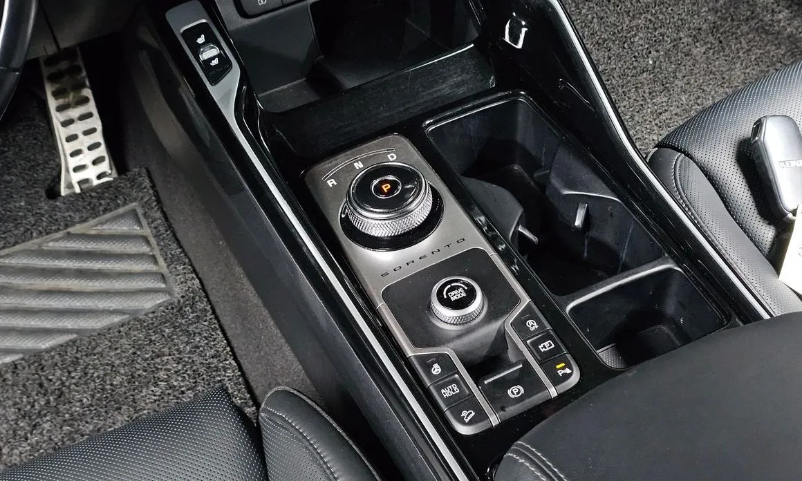 Kia Sorento — фото 3