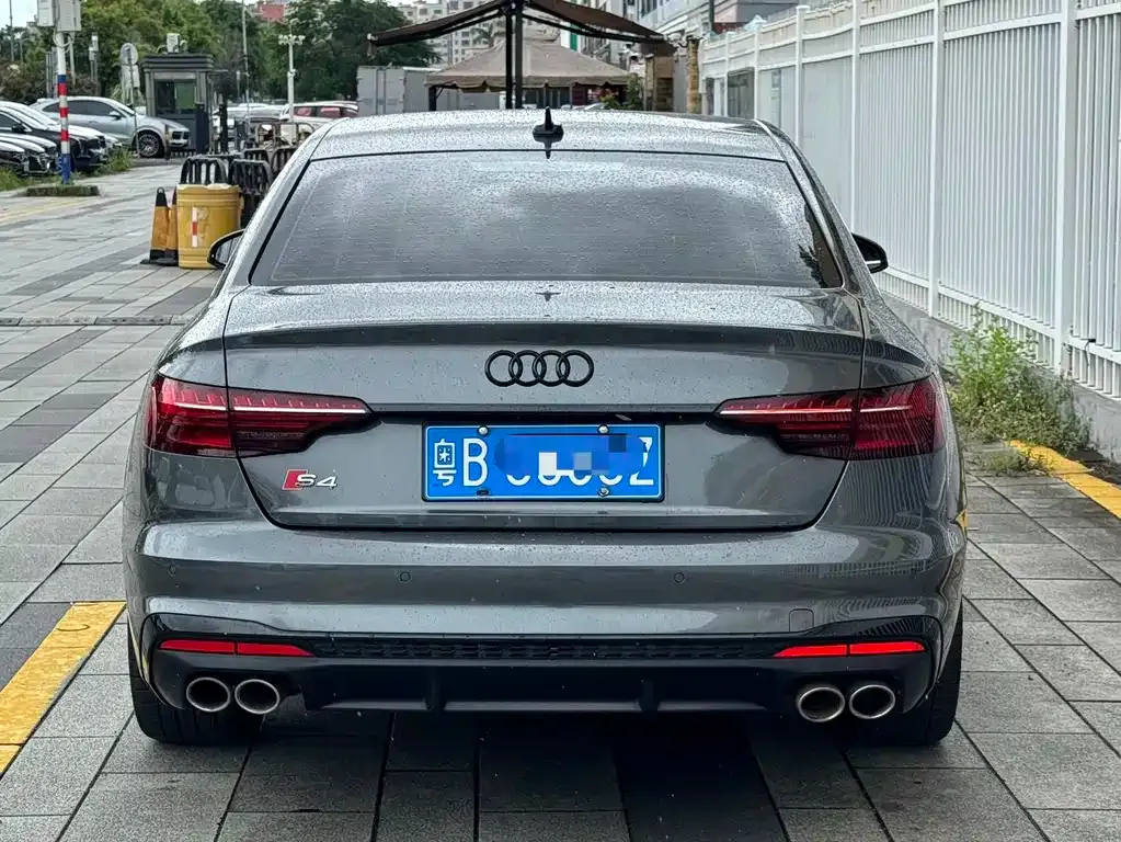 Audi S4 — фото 8