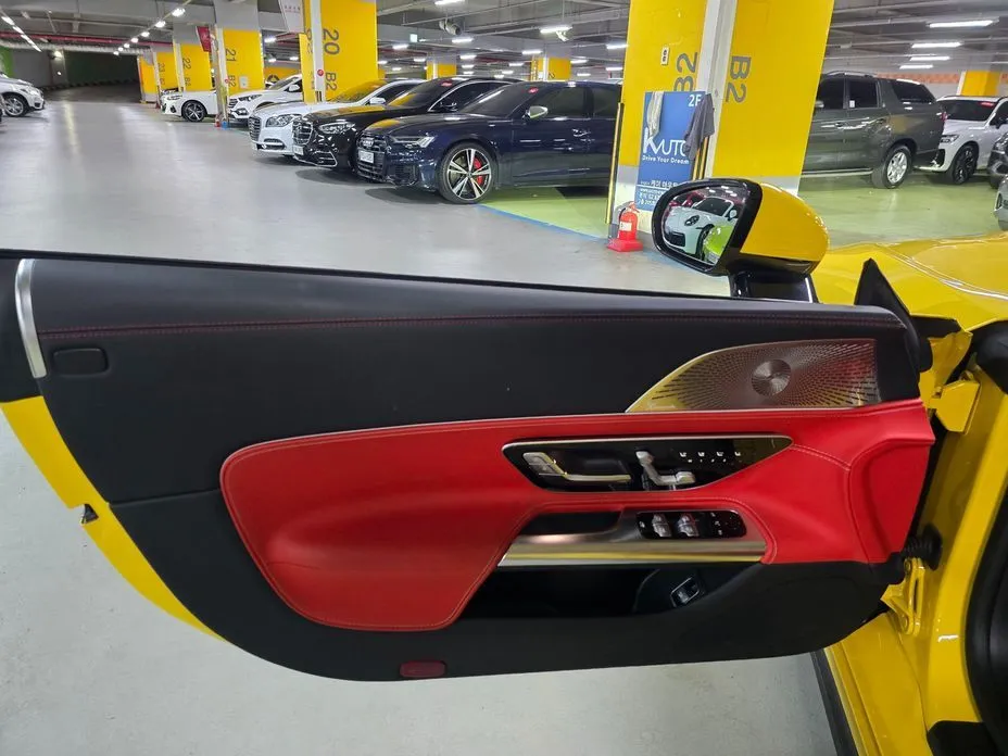 Mercedes-Benz SL-Class 2023 из KR, фото 2