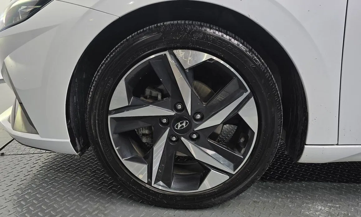 Hyundai AVANTE — фото 4