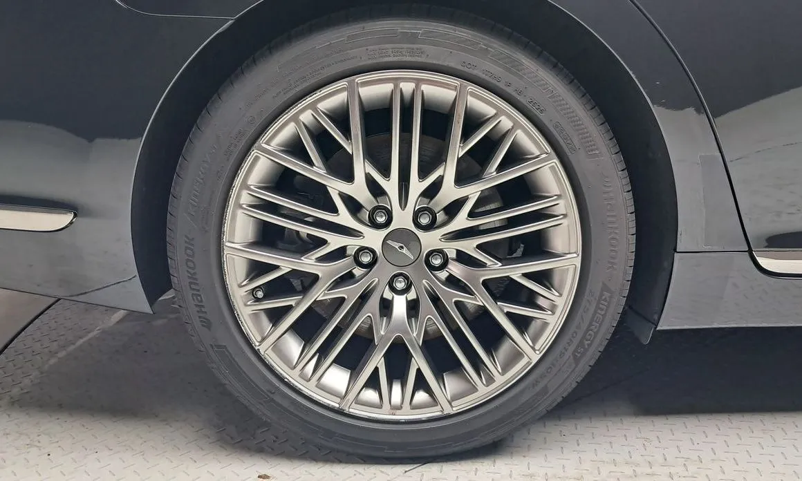 Genesis G90 — фото 10