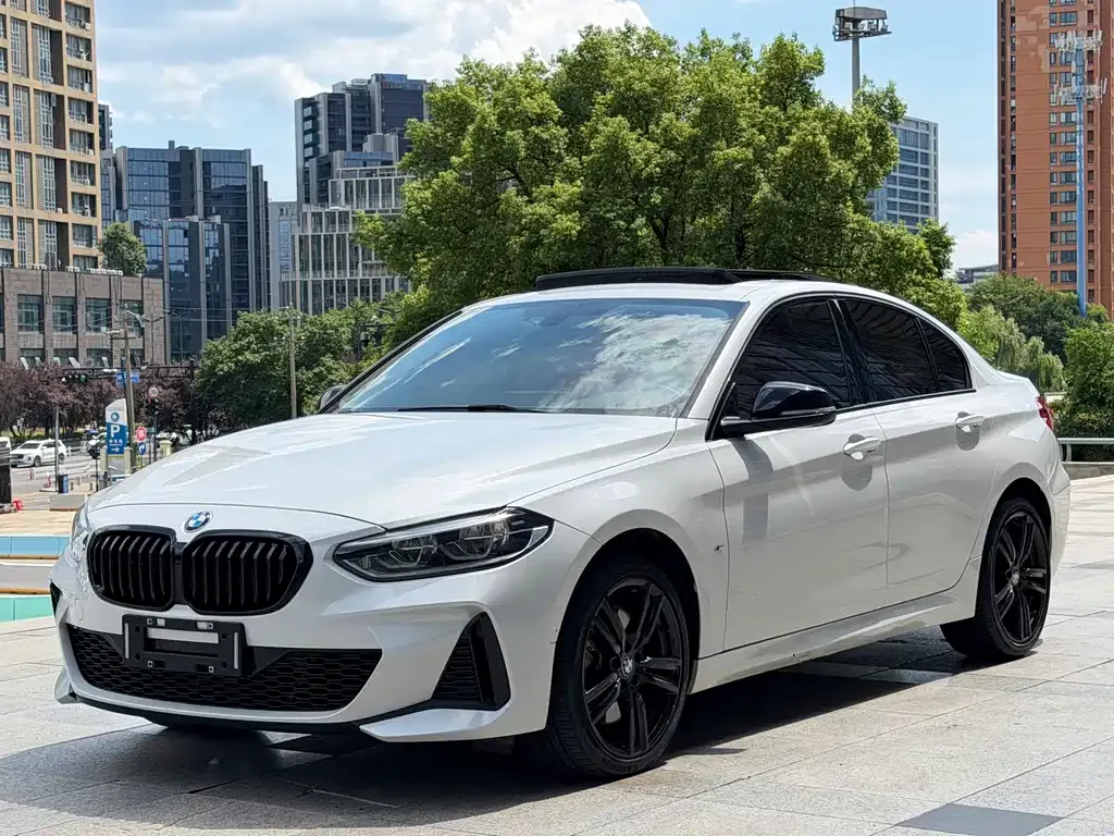 BMW 1 Series — фото 1
