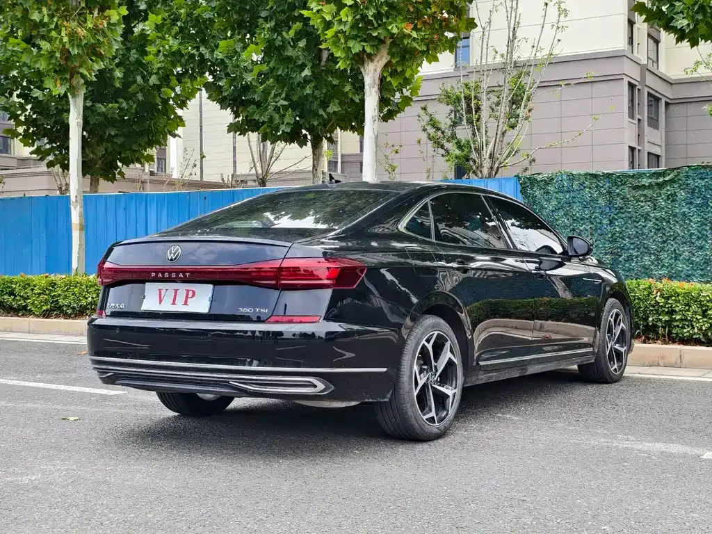 Volkswagen Passat — фото 7