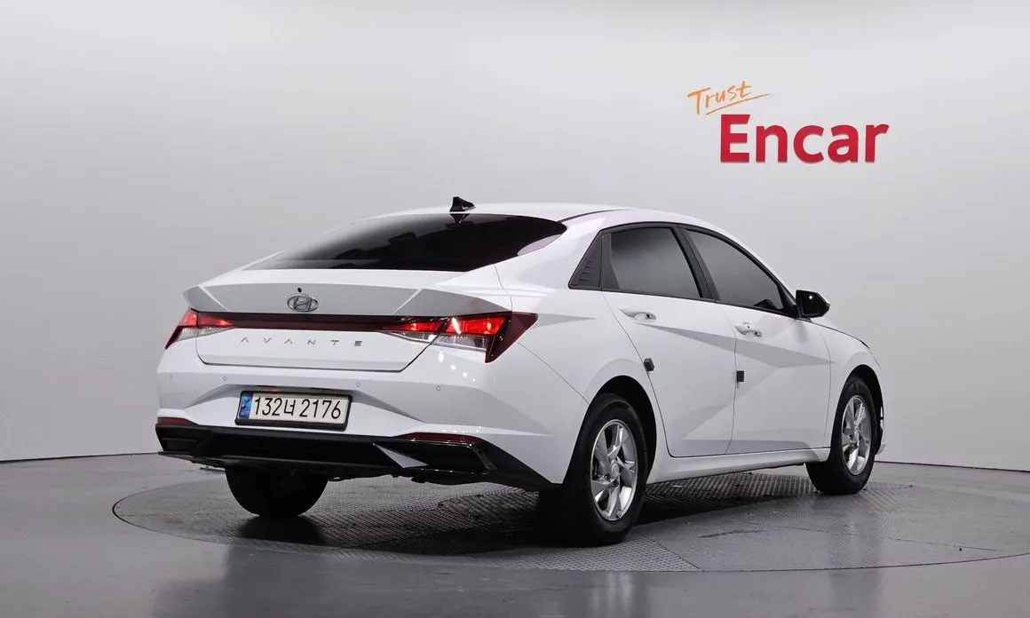 Hyundai AVANTE — фото 3