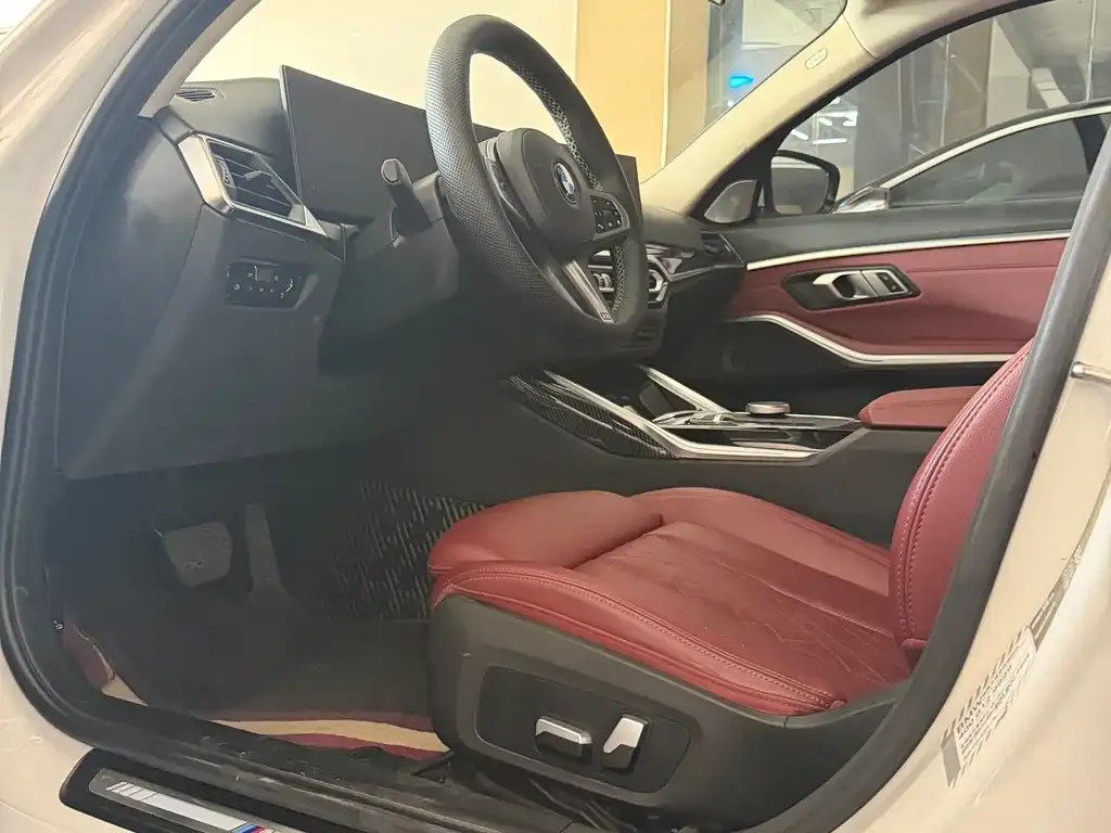 BMW 3 Series 2023 из CN, фото 8