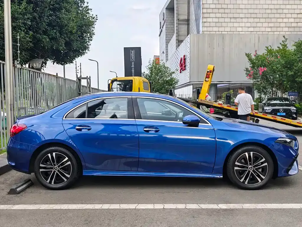 Mercedes-Benz A-Class — фото 3