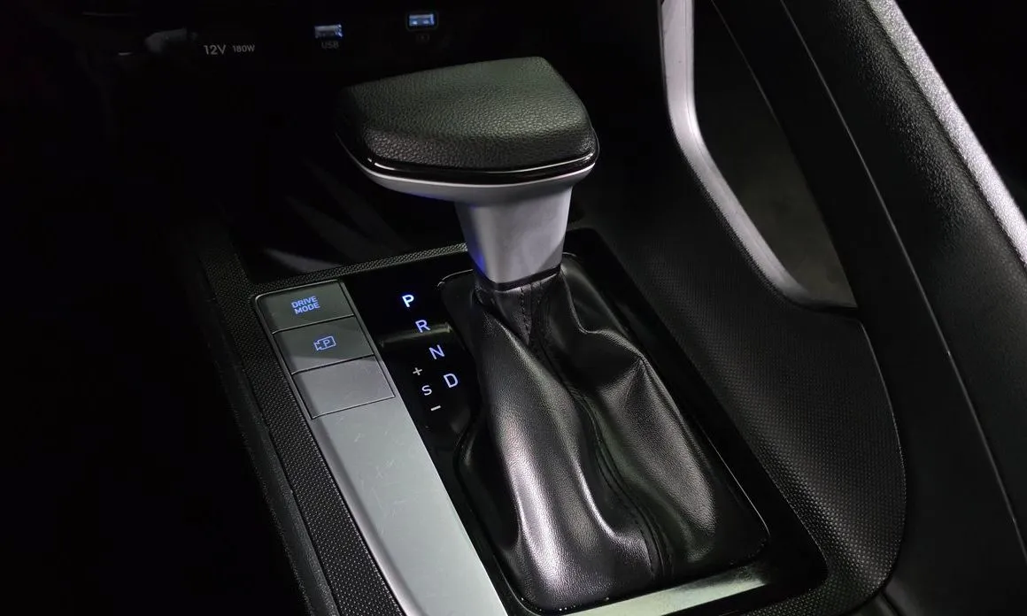 Hyundai AVANTE — фото 4