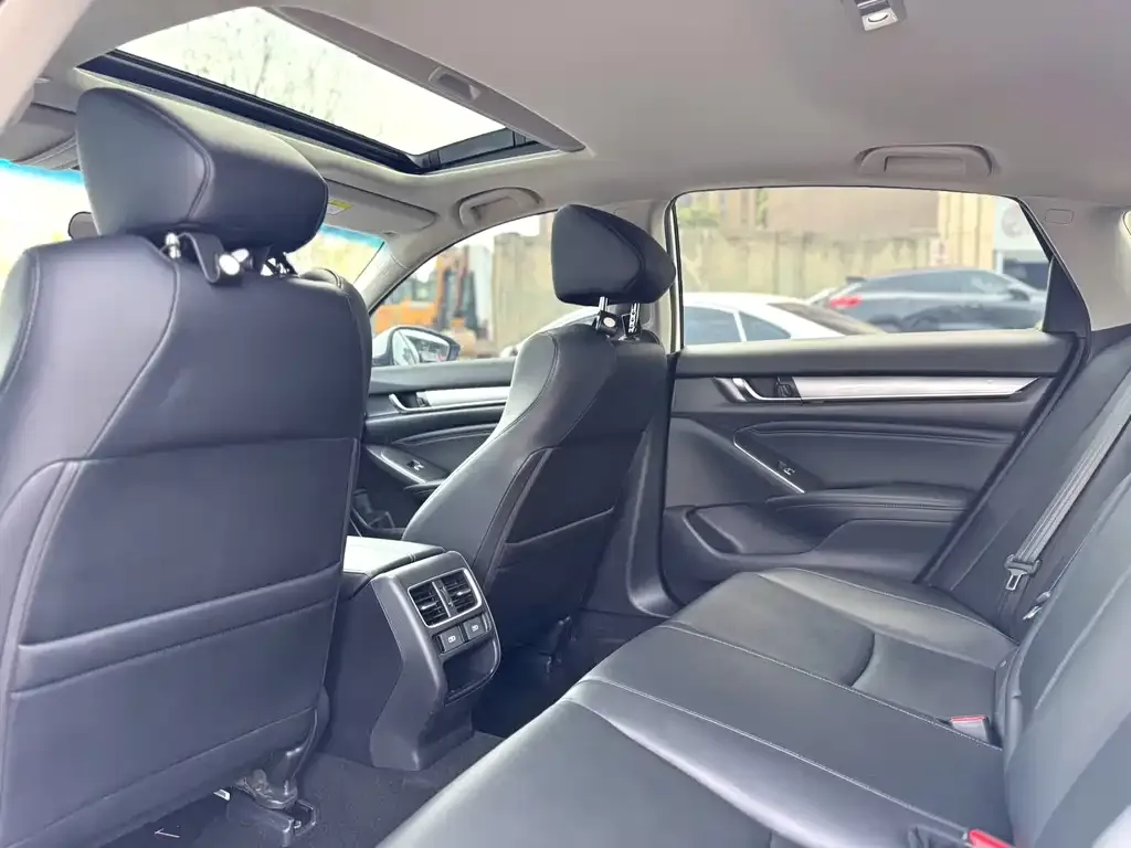 Honda Accord — фото 2
