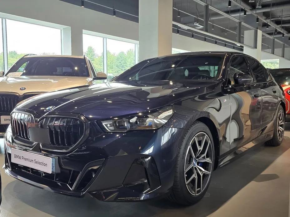 BMW i5 — фото 1