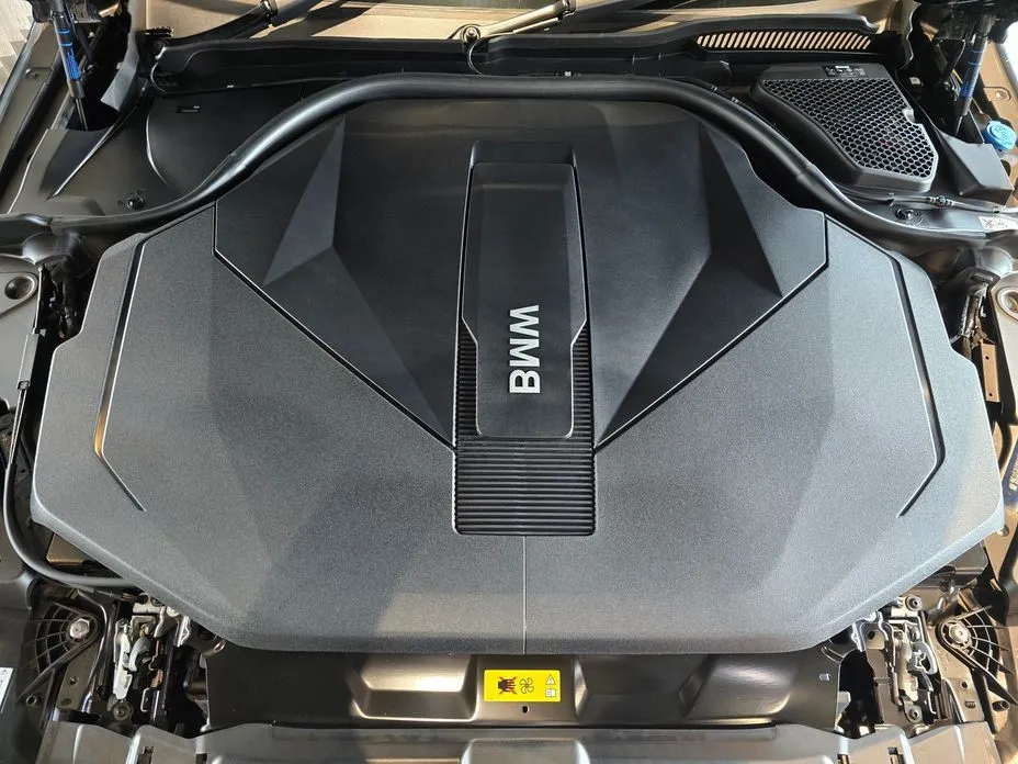 BMW i5 — фото 4