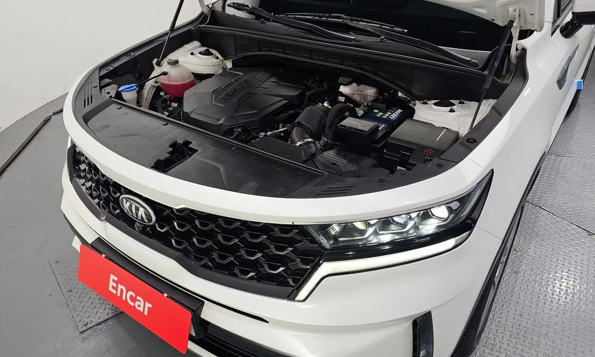 Kia Sorento — фото 8