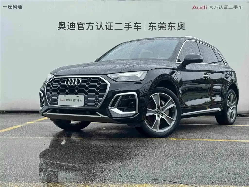 Audi Q5L — фото 1
