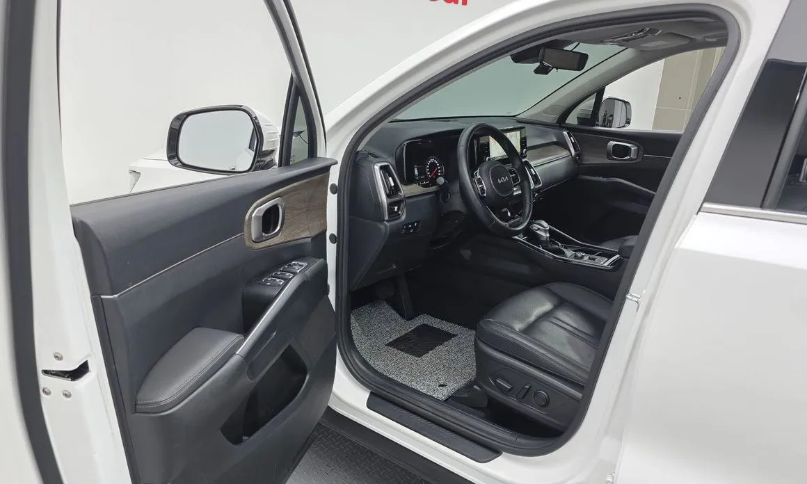 Kia Sorento — фото 7