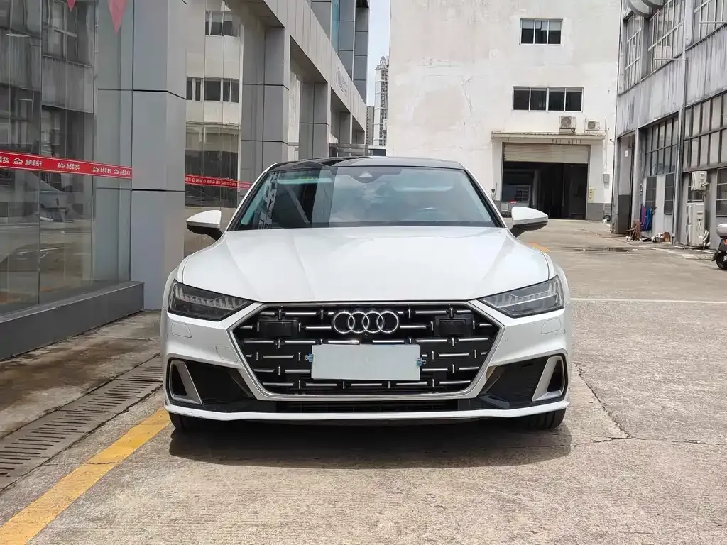 Audi A7L — фото 6