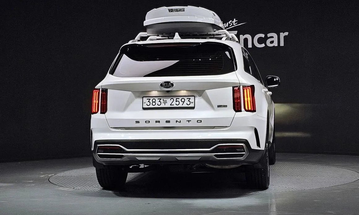 Kia Sorento — фото 7