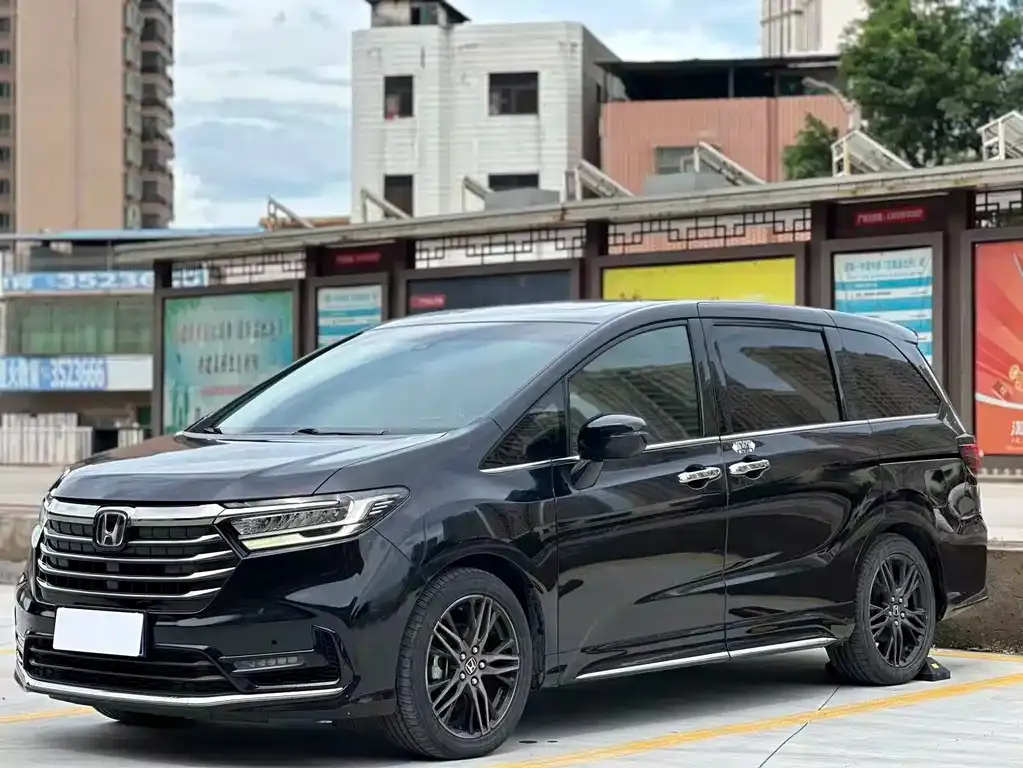 Honda Odyssey — фото 1