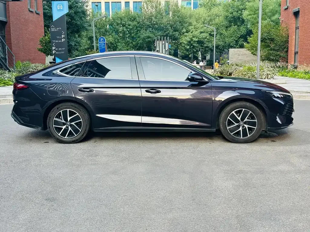 BYD Qin L — фото 10