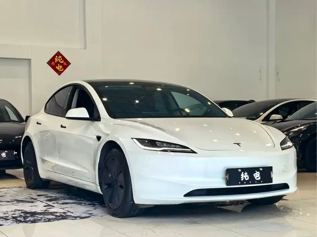 Tesla Model 3 — фото 9