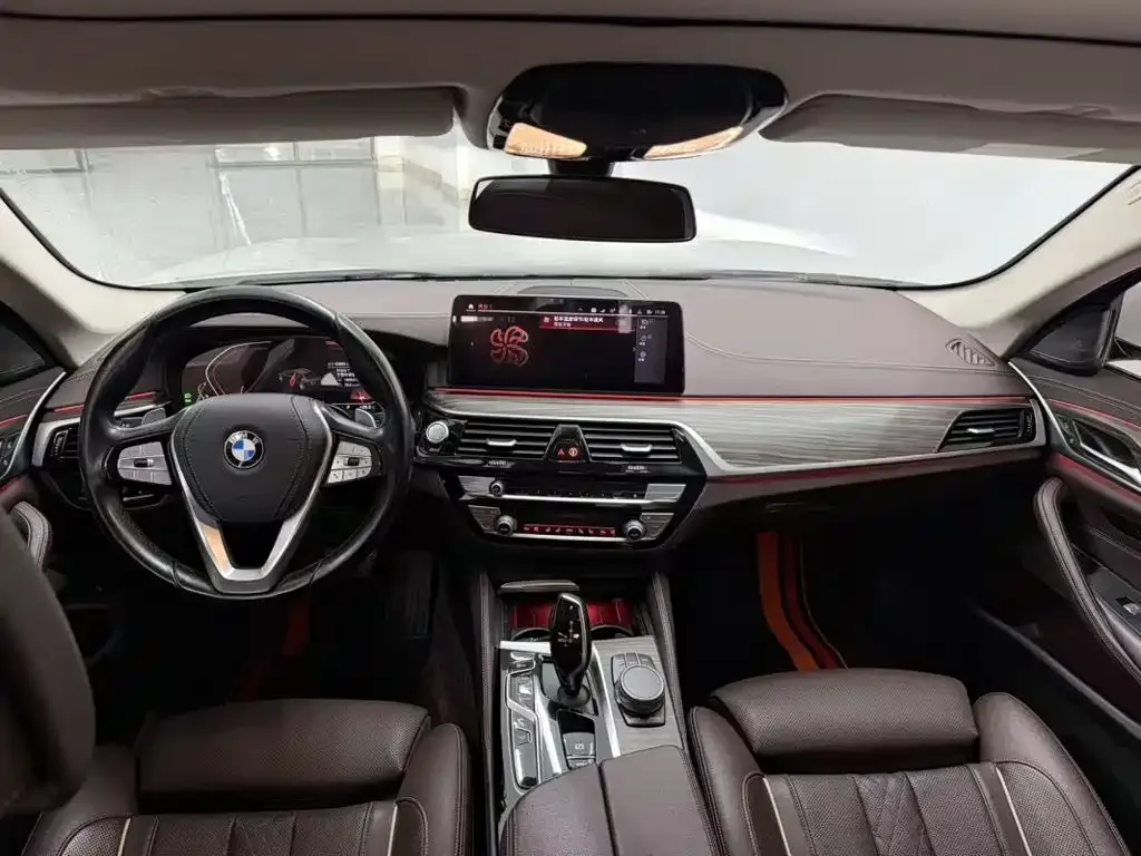 BMW 5 Series — фото 4