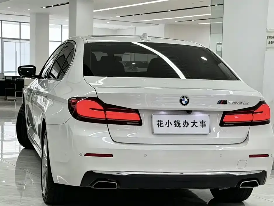 BMW 5 Series — фото 5