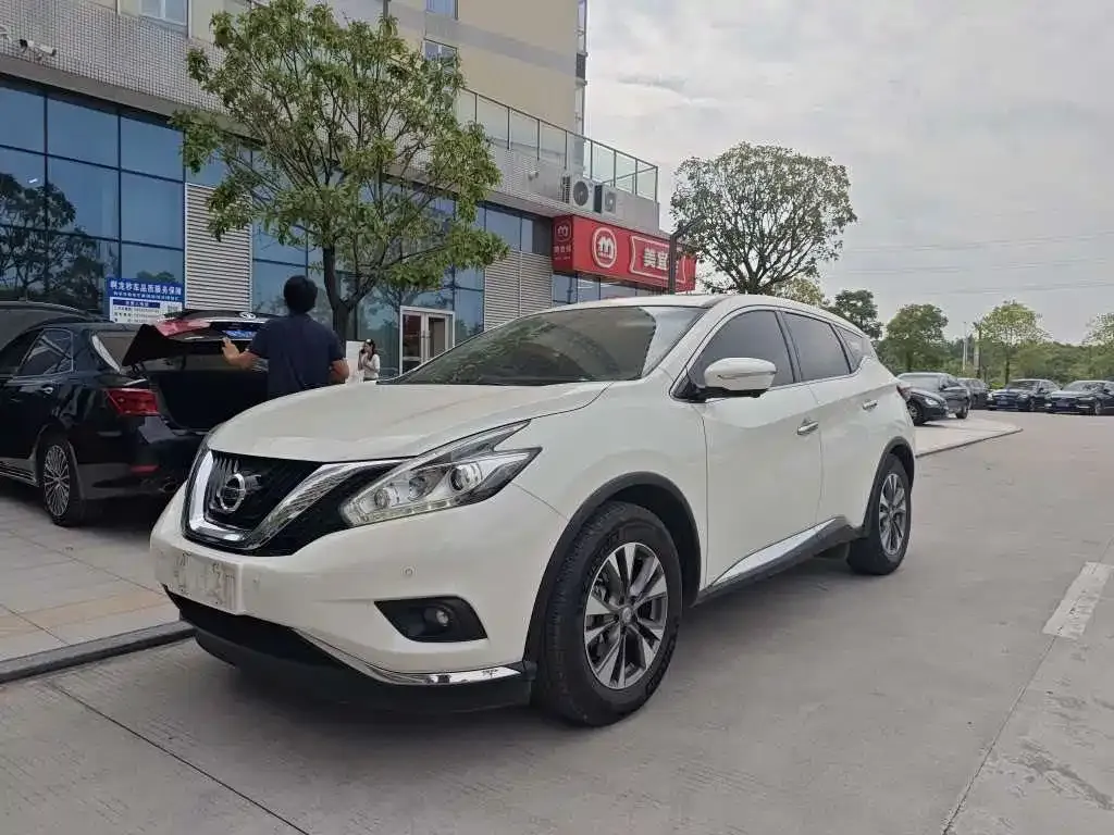 Nissan Murano — фото 1