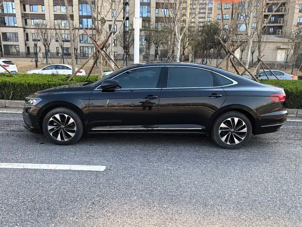 Volkswagen Passat — фото 9