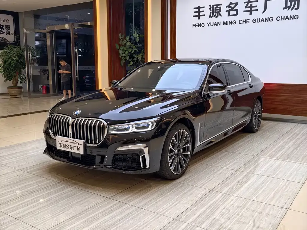 BMW 7 Series — фото 1