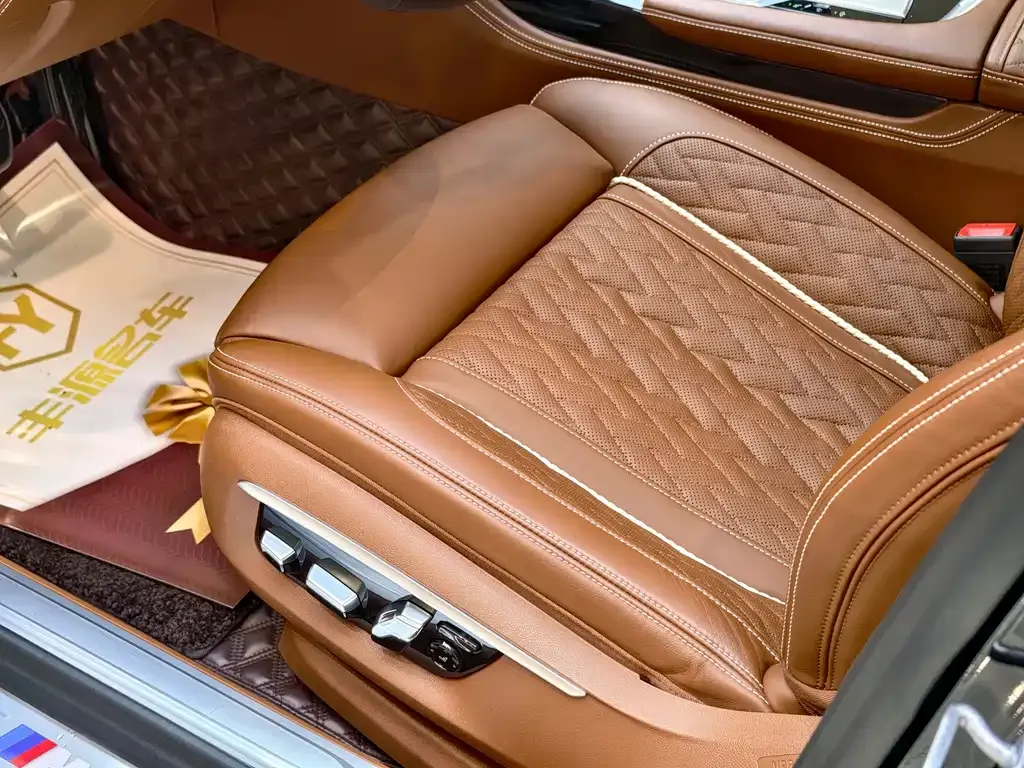BMW 7 Series — фото 10