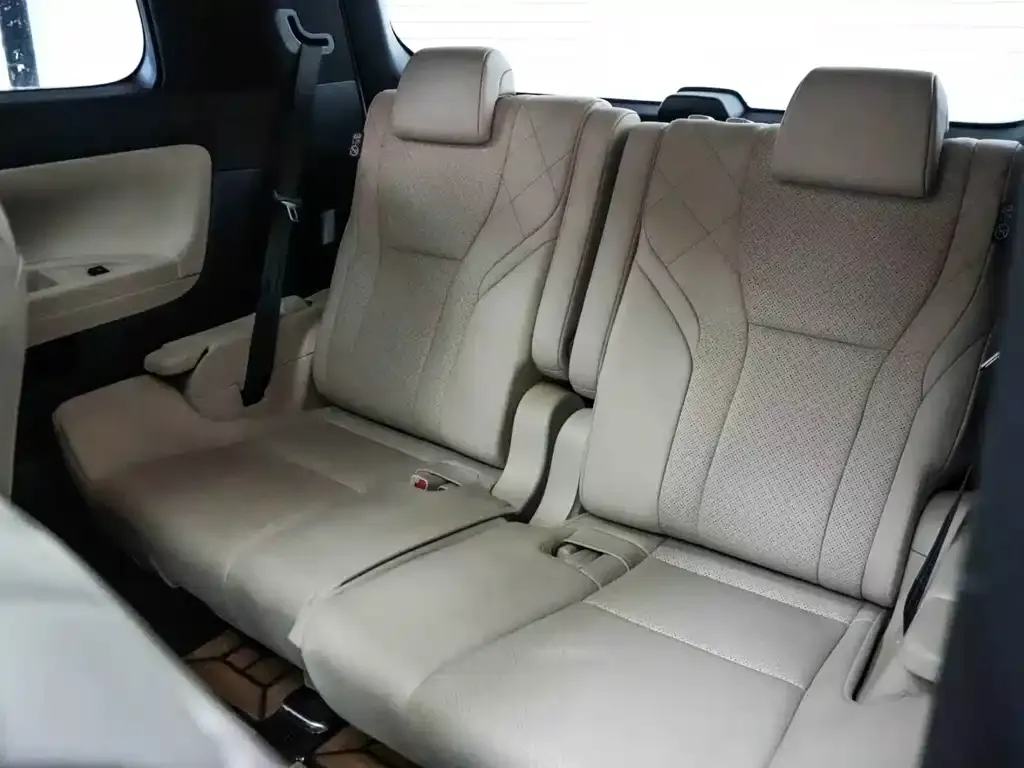 Toyota Alphard — фото 4