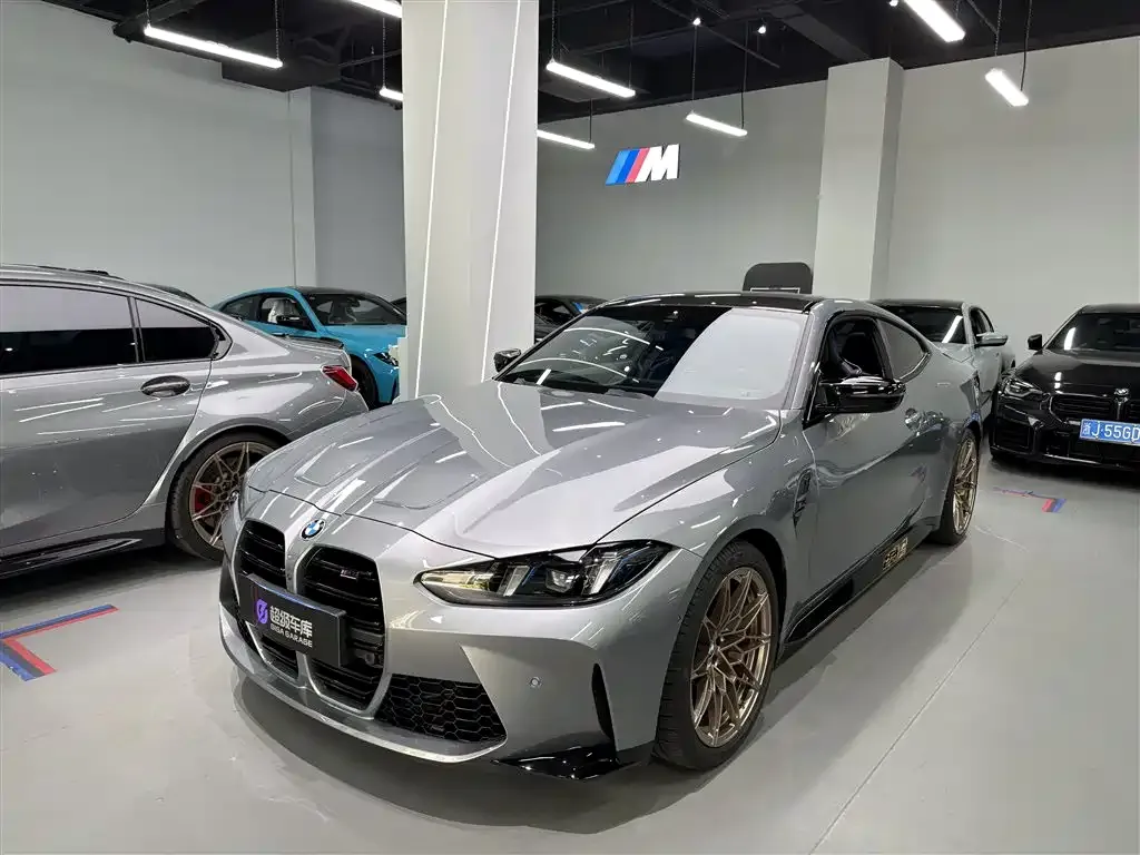 BMW M4 — фото 1