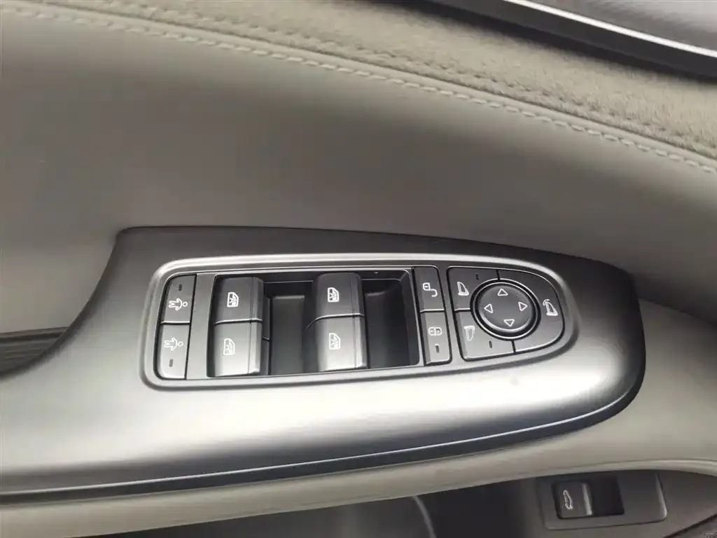 BYD Seal 07 DM-i — фото 4