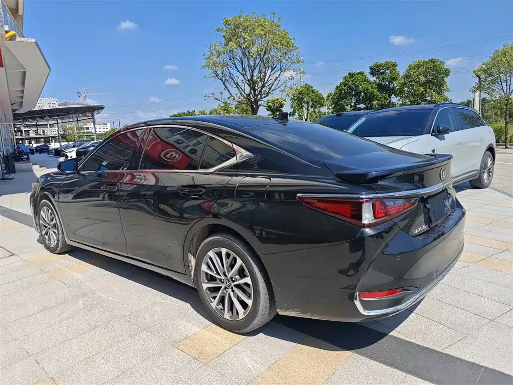 Lexus ES 2024 из CN, фото 9