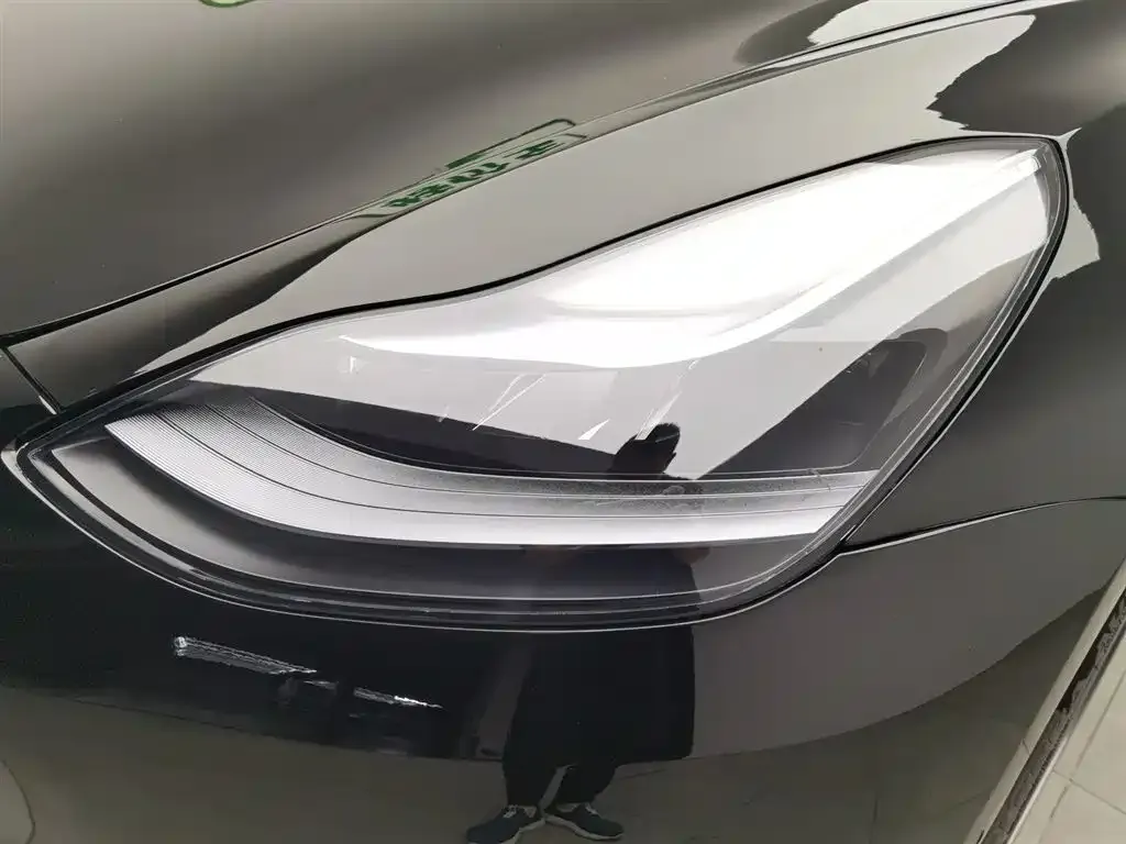 Tesla Model 3 — фото 2