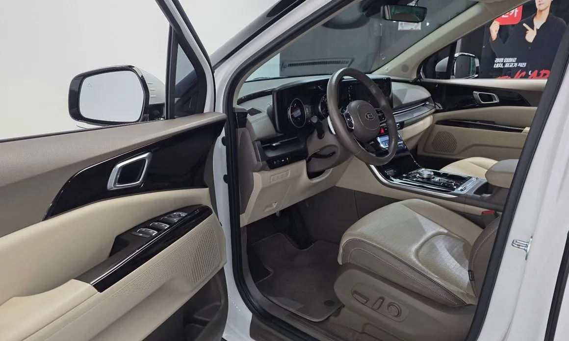 Kia Carnival — фото 10