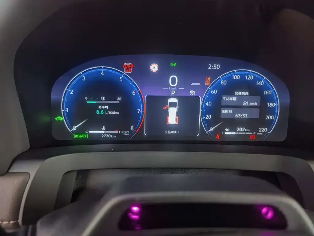 Toyota Alphard — фото 2