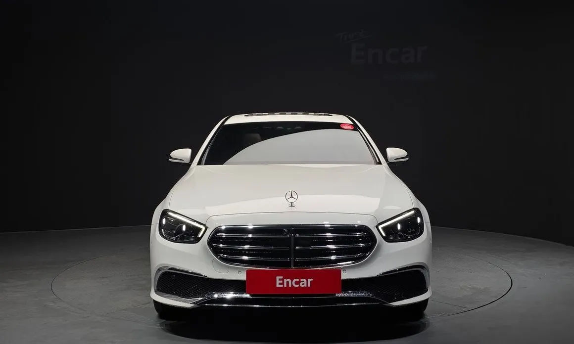 Mercedes-Benz E-Class — фото 3