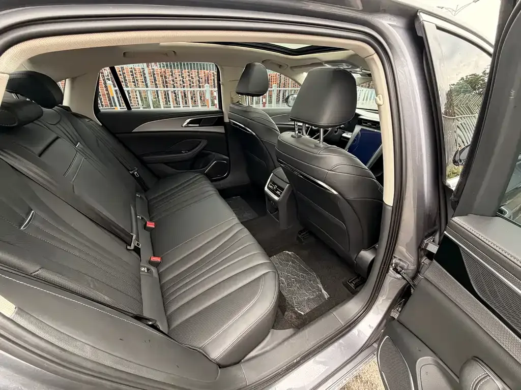 Hongqi H5 2024 из CN, фото 7