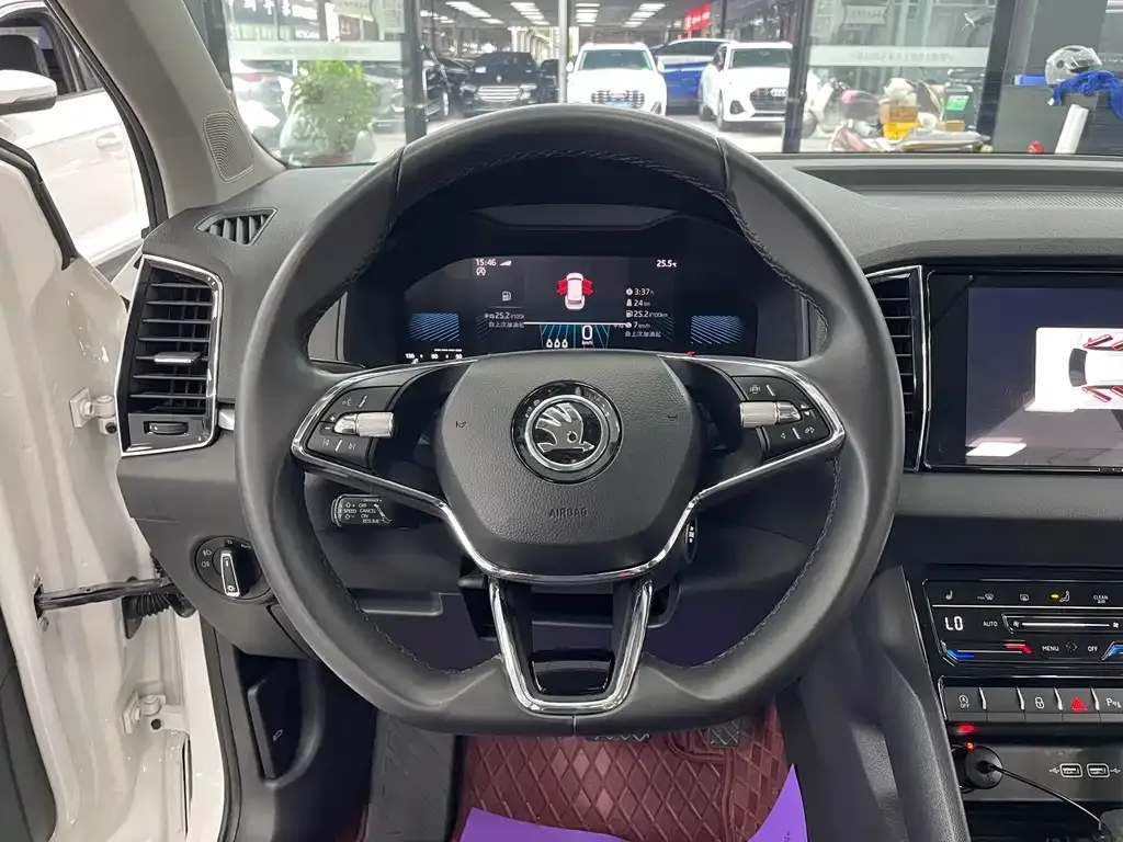 Skoda Karoq — фото 4