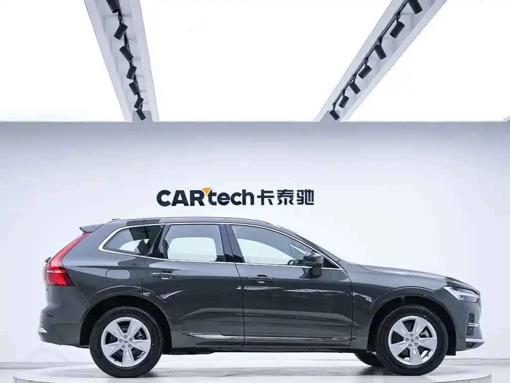 Volvo XC60 — фото 7